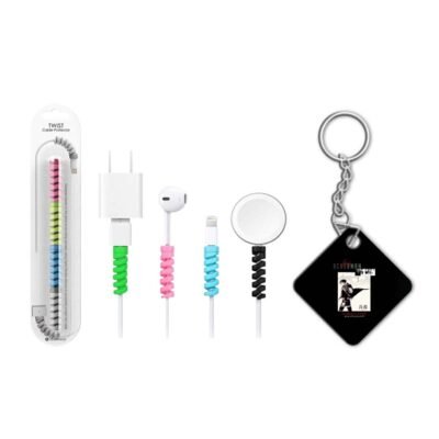 keychain with cable protectar-min Levi Ackerman Graphic Matte Phone Case